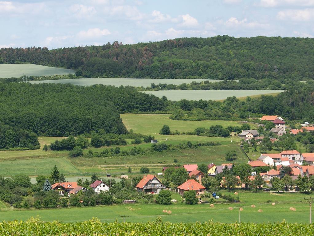Chalupa Menany - Karlstejn Beroun  Zimmer foto